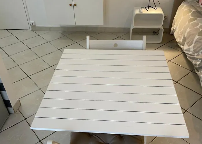 T1 Centre Carré D'or Proche *